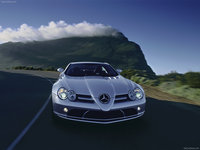 Mercedes-Benz SLR McLaren 2004 Mouse Pad 1334488