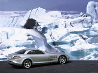 Mercedes-Benz SLR McLaren 2004 Mouse Pad 1334571