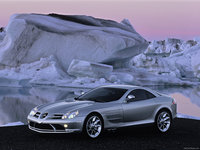 Mercedes-Benz SLR McLaren 2004 Mouse Pad 1334627