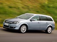 Opel Astra Station Wagon 2004 Poster 1337731