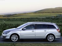 Opel Astra Station Wagon 2004 Poster 1337759