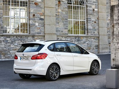 BMW 225xe iPerformance 2019 canvas poster