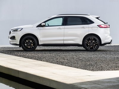 Ford Edge [EU] 2019 Poster with Hanger