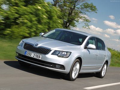 Skoda Superb 2014 puzzle 1345331