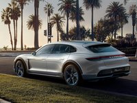 Porsche Mission E Cross Turismo Concept 2018 Longsleeve T-shirt #1346801