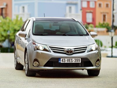 Toyota Avensis 2012 mouse pad