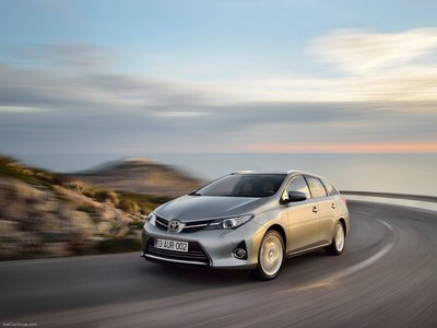 Toyota Auris Touring Sports 2013 puzzle 1350410