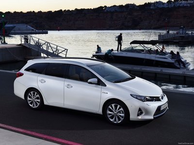 Toyota Auris Touring Sports 2013 Poster 1350424