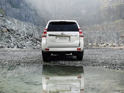 Toyota Land Cruiser 2014 puzzle 1351061