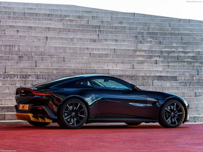 Aston Martin Vantage Onyx Black 2019 canvas poster