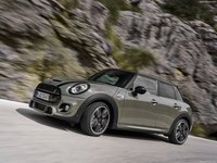 Mini Cooper S 5-door 2019 Longsleeve T-shirt #1351680
