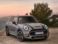 Mini Cooper S 5-door 2019 Poster 1351685
