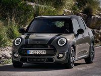 Mini Cooper S 5-door 2019 Mouse Pad 1351686