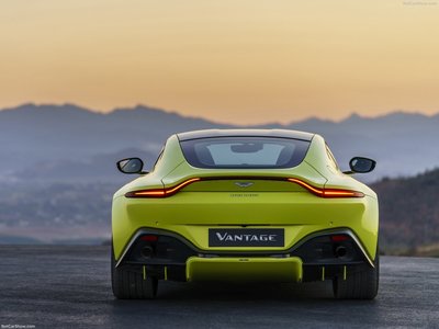 Aston Martin Vantage 2019 Mouse Pad 1351794