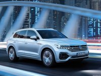 Volkswagen Touareg 2019 Longsleeve T-shirt #1352506