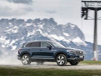 Volkswagen Touareg 2019 Longsleeve T-shirt #1352511
