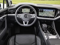Volkswagen Touareg 2019 Mouse Pad 1352518