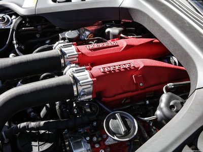 Ferrari GTC4 Lusso T 2017 Mouse Pad 1353308