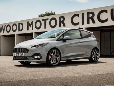 Ford Fiesta ST 2018 puzzle 1356973