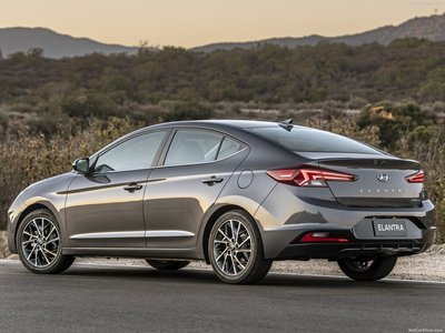 Hyundai Elantra 2019 puzzle 1359258