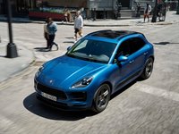 Porsche Macan 2019 Longsleeve T-shirt #1362002