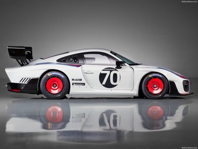 Porsche 935 2019 tote bag