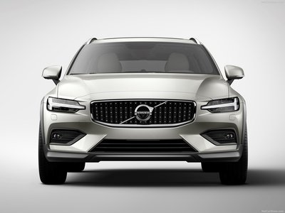 Volvo V60 Cross Country 2019 mouse pad