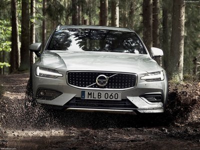 Volvo V60 Cross Country 2019 Mouse Pad 1362728