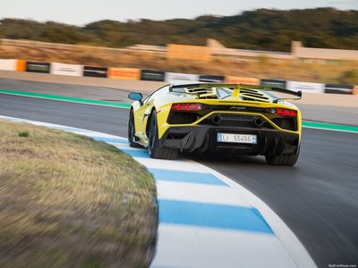 Lamborghini Aventador SVJ 2019 puzzle 1363369