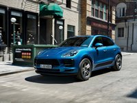 Porsche Macan 2019 Longsleeve T-shirt #1363996