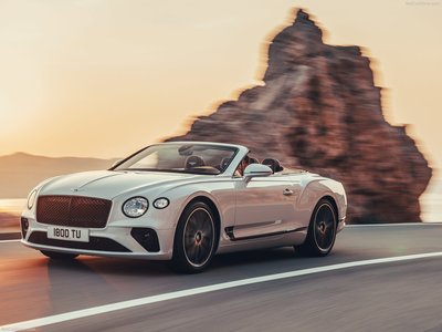 Bentley Continental GT Convertible 2019 mouse pad