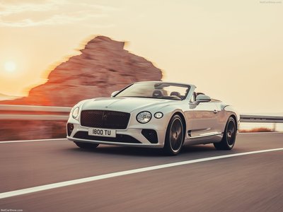 Bentley Continental GT Convertible 2019 Mouse Pad 1364997