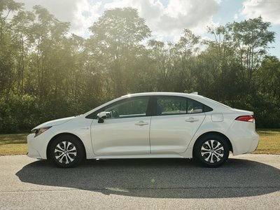 Toyota Corolla Hybrid [US] 2020 calendar