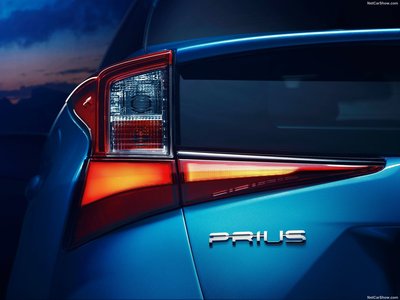 Toyota Prius 2019 poster