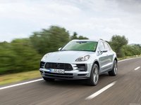 Porsche Macan S 2019 Longsleeve T-shirt #1365951