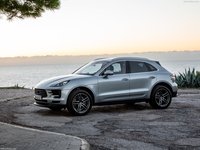 Porsche Macan S 2019 Mouse Pad 1365955