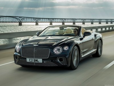 Bentley Continental GT V8 Convertible 2020 mouse pad