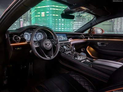 Bentley Continental GT V8 2020 pillow