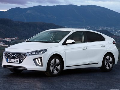 Hyundai Ioniq 2020 poster