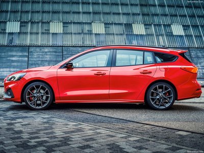 Ford Focus ST Wagon 2020 canvas poster
