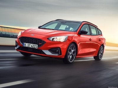 Ford Focus ST Wagon 2020 Poster with Hanger