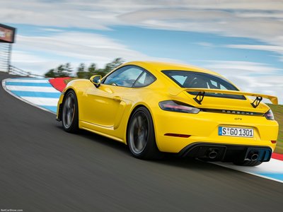 Porsche 718 Cayman GT4 2020 Poster 1372306