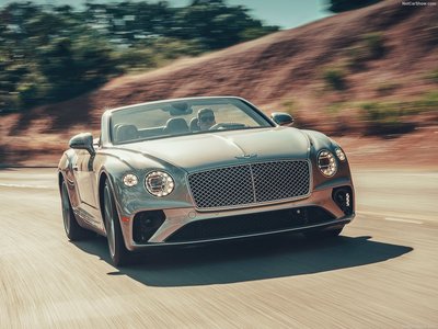 Bentley Continental GT V8 Convertible 2020 Mouse Pad 1373660