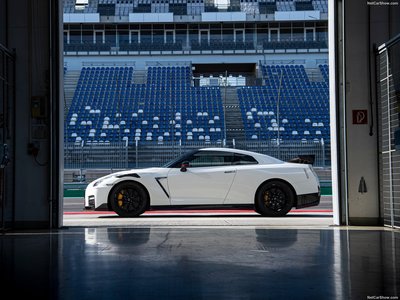 Nissan GT-R Nismo 2020 puzzle 1374175