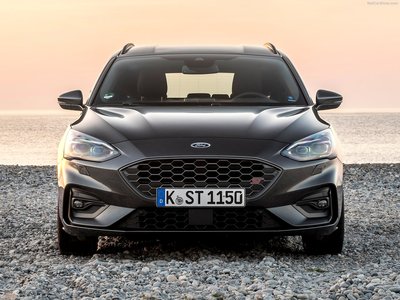 Ford Focus ST Wagon 2020 Poster 1374785