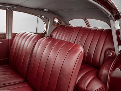Bentley Corniche  1939 tote bag