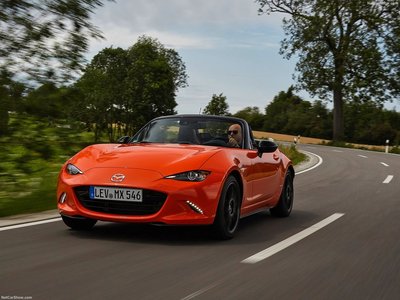 Mazda MX-5 30th Anniversary 2019 puzzle 1379027