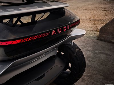 Audi AI-TRAIL quattro Concept 2019 tote bag
