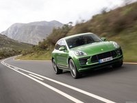 Porsche Macan Turbo 2019 Poster 1386897
