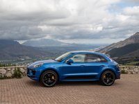 Porsche Macan Turbo 2019 Longsleeve T-shirt #1386942